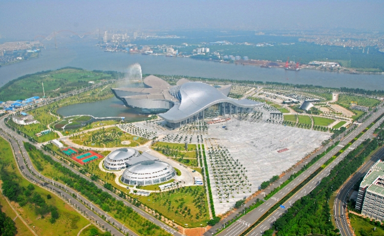 广州大学城是番禺的王牌，港澳青年能在这里融入湾区发展