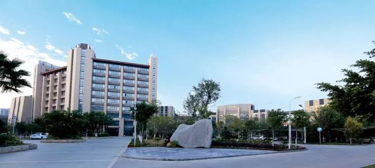 福建97所一级达标高中校史排行榜，第一名在泉州，始于明朝