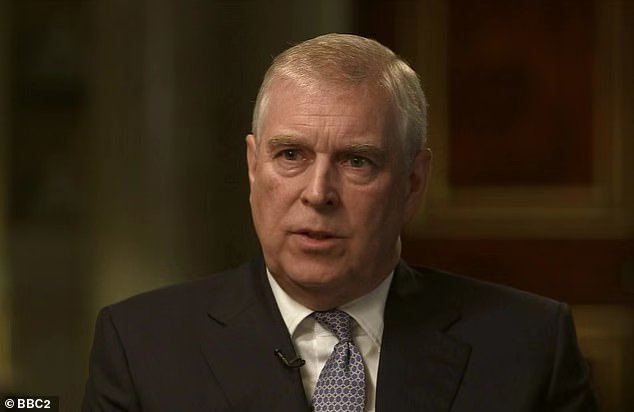 律师警告安德鲁王子“不会被免于起诉”，或因未成年性奴案被引渡