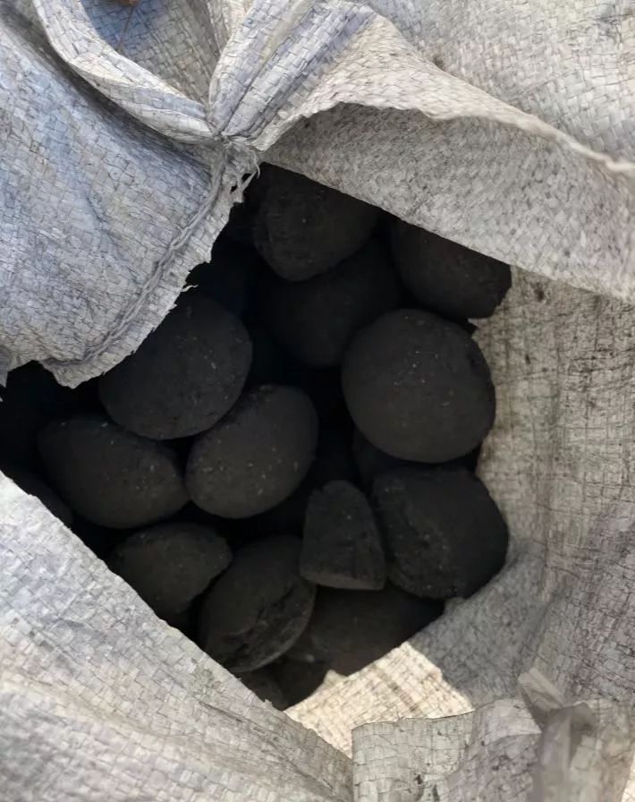 疑似使用当地政府推广的“清洁煤”13岁女孩再也没有醒来…