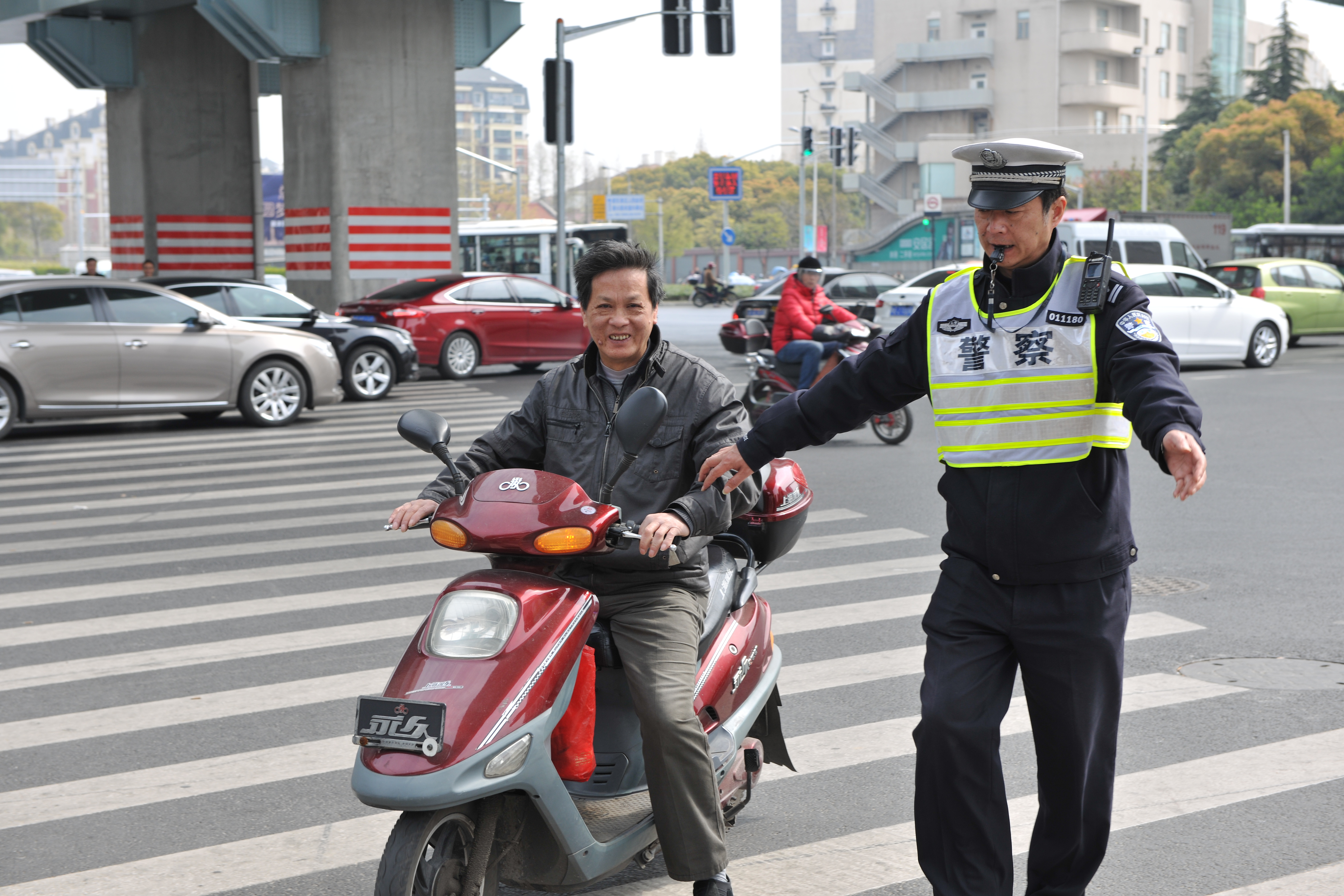 上海电子警察交通违章查询,上海电子警察交通违章查询官网