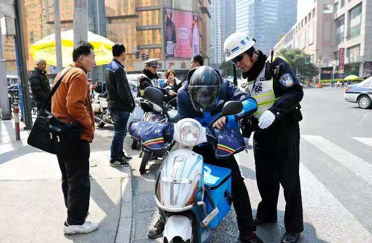 上海电子警察交通违章查询,上海电子警察交通违章查询官网