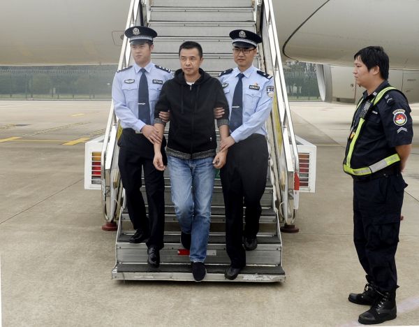 俄媒：中国“天网”行动卓有成效 一年追逃逾千人