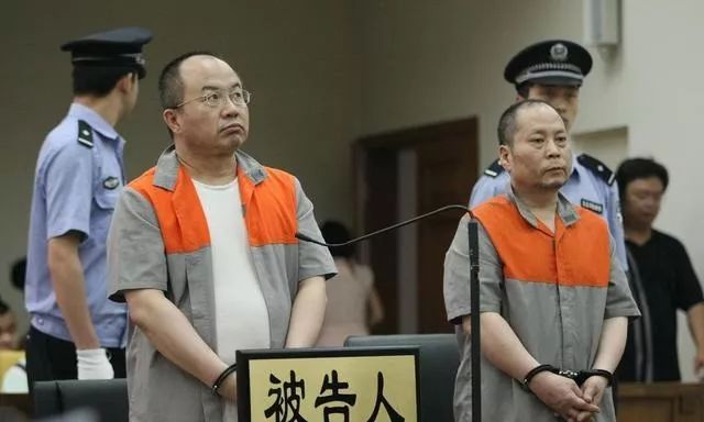 公职人员收受烟酒算不算受贿罪？数额达到多少可刑事立案？