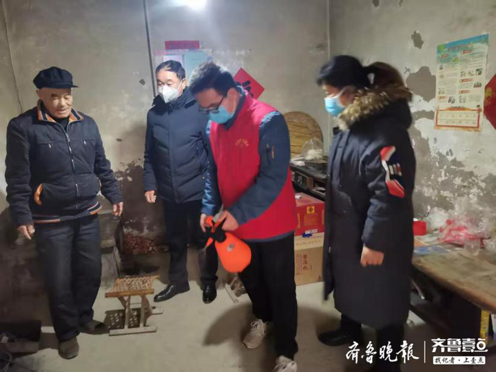 “00后”大学生回村请缨，召集小伙伴成立防疫志愿服务队