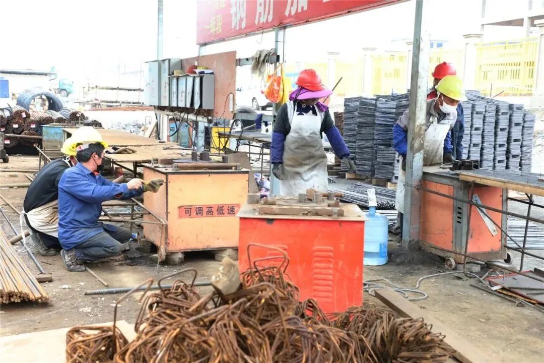 赚小钱钱已迫在眉睫……曲靖人准备出门了