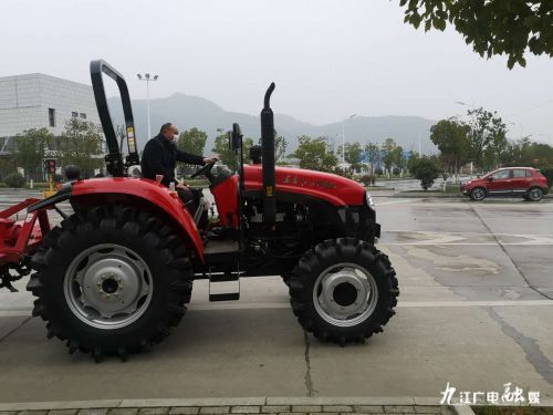 九江首次！瑞昌市啟用手機(jī)APP申請(qǐng)農(nóng)機(jī)補(bǔ)貼