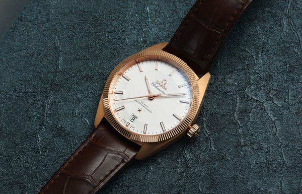 欧米茄手表十二星座1551/861机芯是黄金的吗3