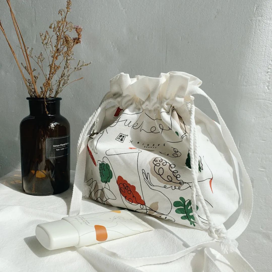 奈雪X张大奕「霸气葡萄」萄气回归！第①次第二杯半价