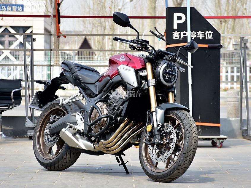 复古与科技两手抓 最便宜的四缸本田CB650R来了