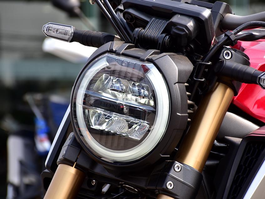 复古与科技两手抓 最便宜的四缸本田CB650R来了