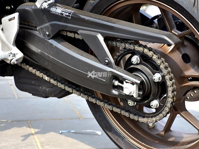 复古与科技两手抓 最便宜的四缸本田CB650R来了