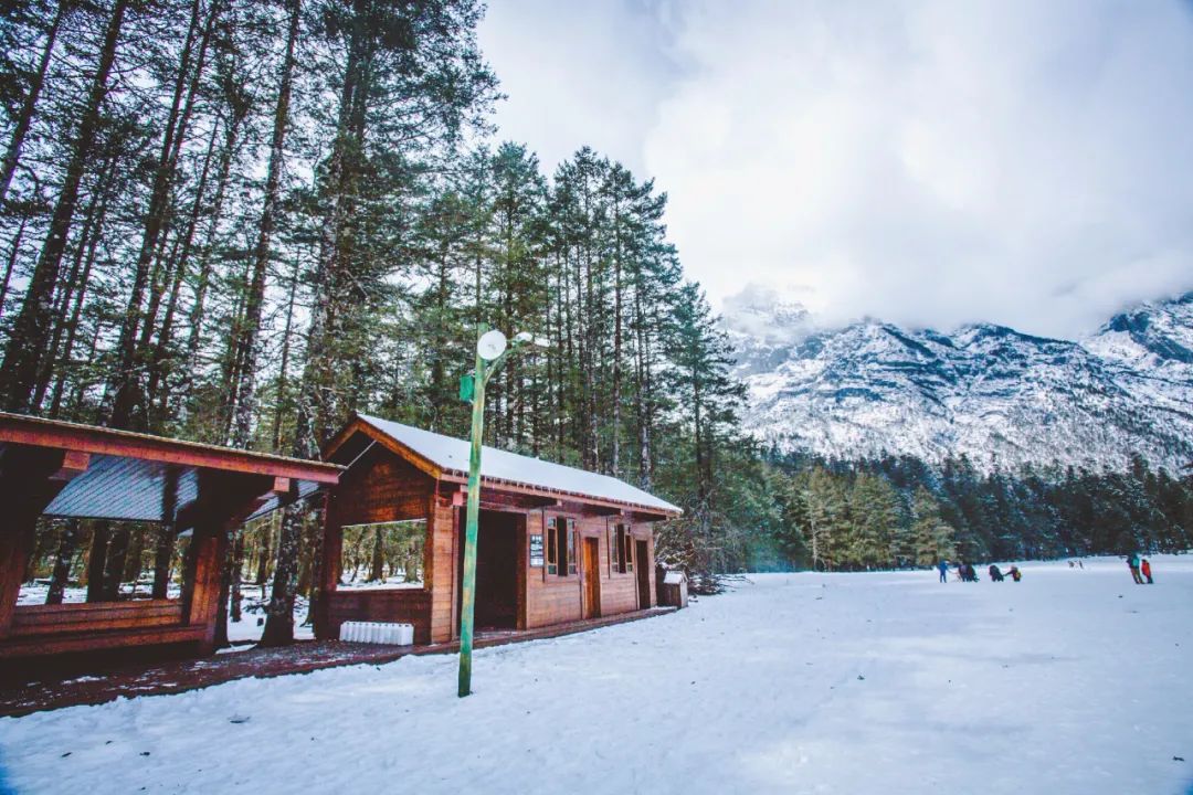 待山河无恙，人间皆安，我在玉龙雪山，等你