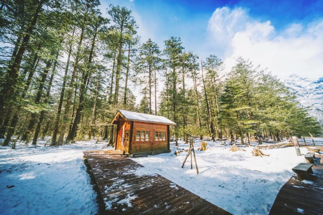 待山河无恙，人间皆安，我在玉龙雪山，等你