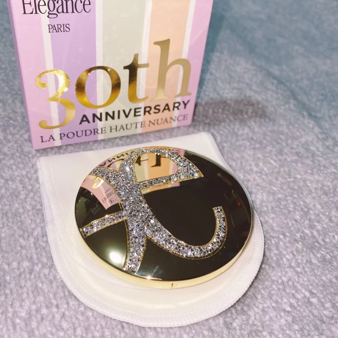 澳尔滨旗下e大饼美哭了~30周年限定惊艳全场！这颜值谁能顶得住......