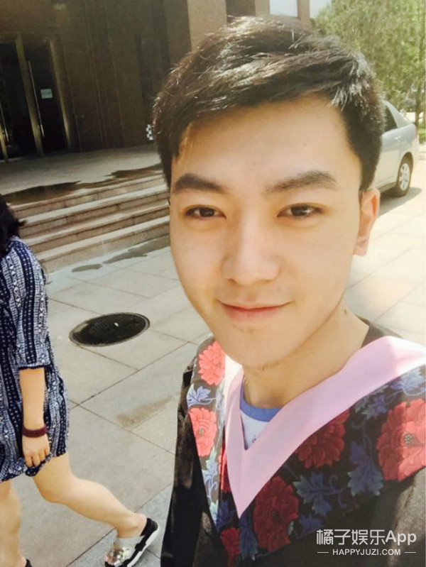 能说会道的哥哥了解下！高学历男神主持撞脸陈晓玄彬，该pick谁？