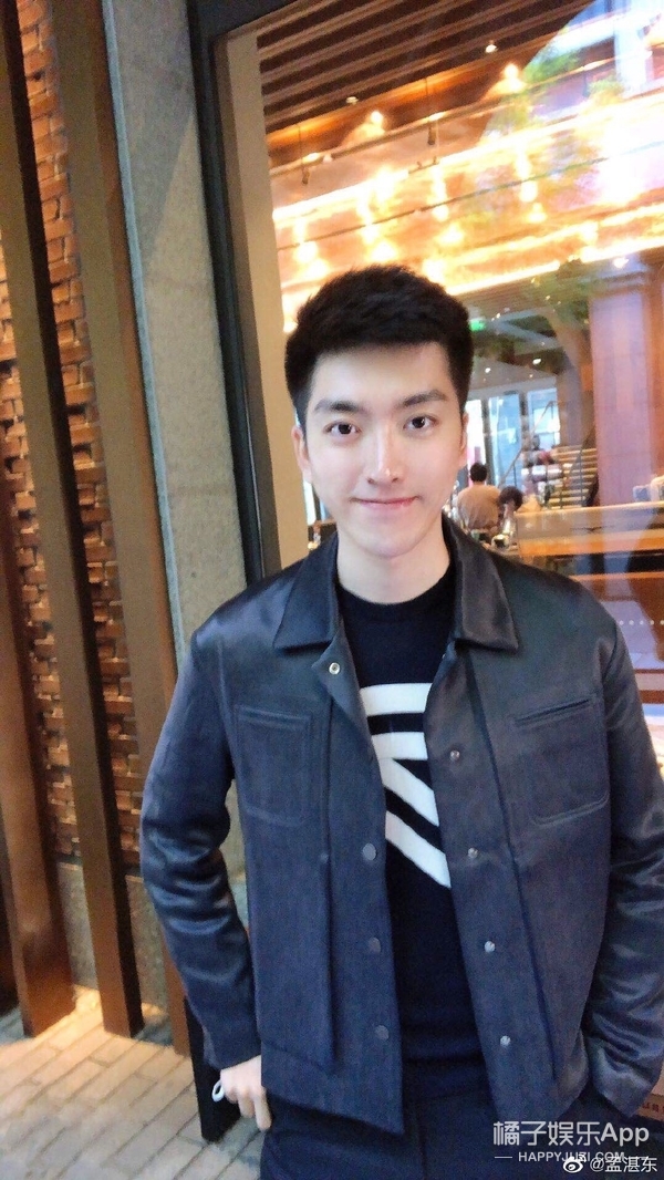 能说会道的哥哥了解下！高学历男神主持撞脸陈晓玄彬，该pick谁？