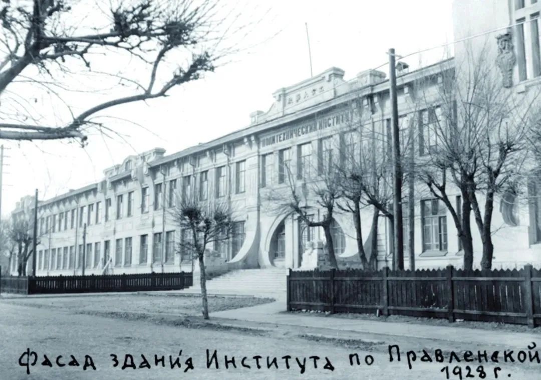 「AT」哈工大宝藏建筑：土木楼的独家“记忆”