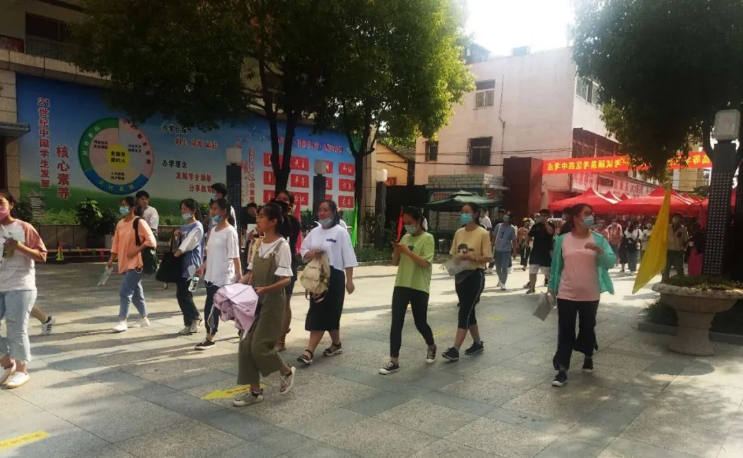 实拍！今年阜阳高考考场不一样！