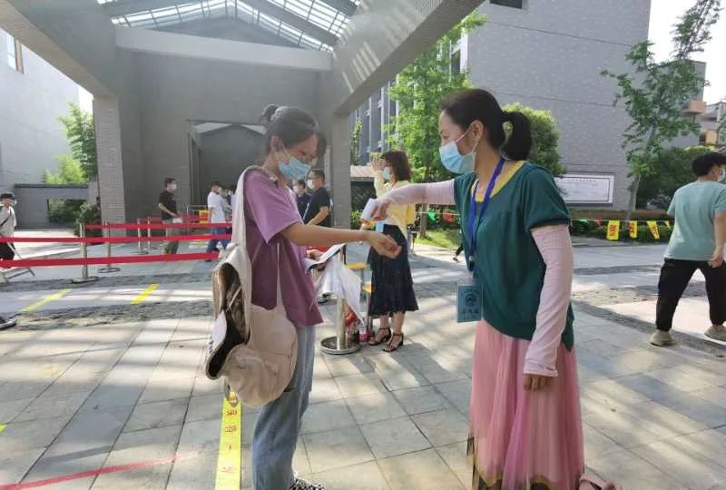 实拍！今年阜阳高考考场不一样！