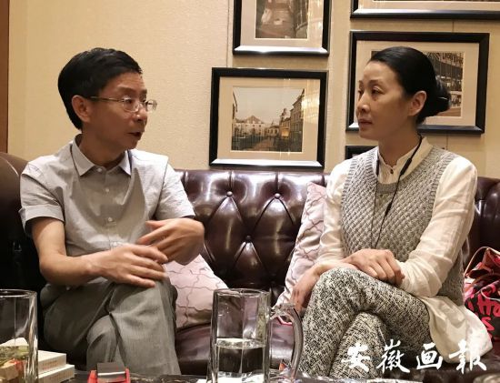 一月三号凌晨中国之声姚科主持的《千里共良宵》朗诵的第一篇散文是