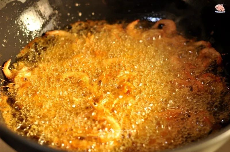 小虾怎么炸又酥又脆，用什么油温？