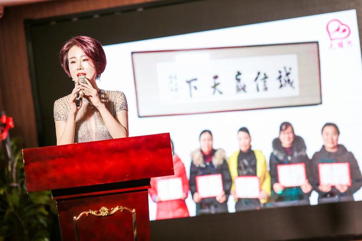 身边的幸福笑脸|?90后金华姑娘辞去杭城高薪工作回老家,带领一群农村妇女当月嫂