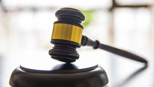 曲婉婷的母亲还没宣判，为何可以被羁押六年？