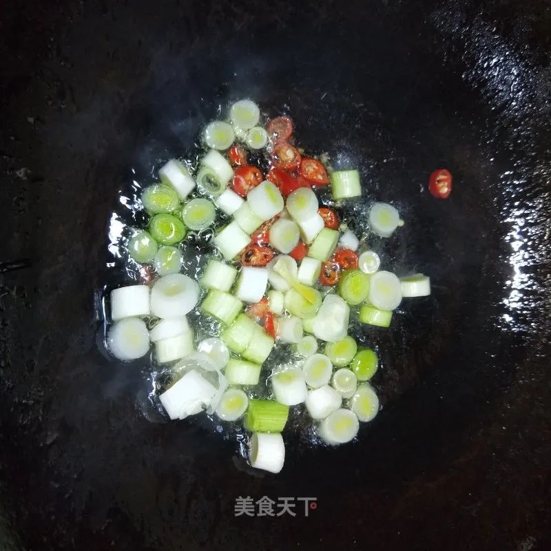 老坛酸菜的做法（手把手教会你制作老坛酸菜）