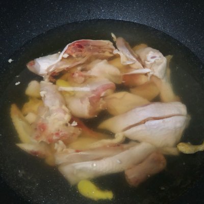 香菇炖鸡的做法,香菇炖鸡的做法 最正宗的做法