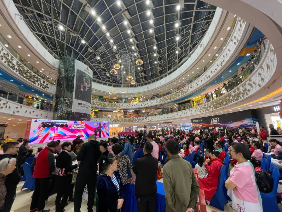 「江阴」秋风红叶中，舞动盛世江景