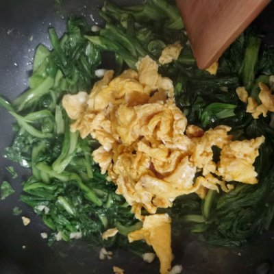 茼蒿炒雞蛋,茼蒿炒雞蛋的家常做法