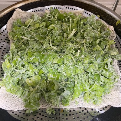 芹菜叶子怎么做好吃（芹菜叶子这样做比肉好吃）