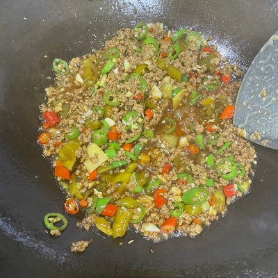 酸豆角炒肉沫（暖胃暖身又暖心的酸豆角炒肉末）