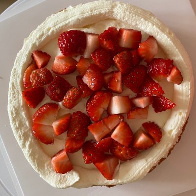 原来做草莓生日蛋糕这么简单