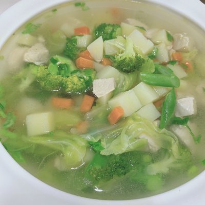 蔬菜汤(蔬菜汤煮多久不会影响营养)