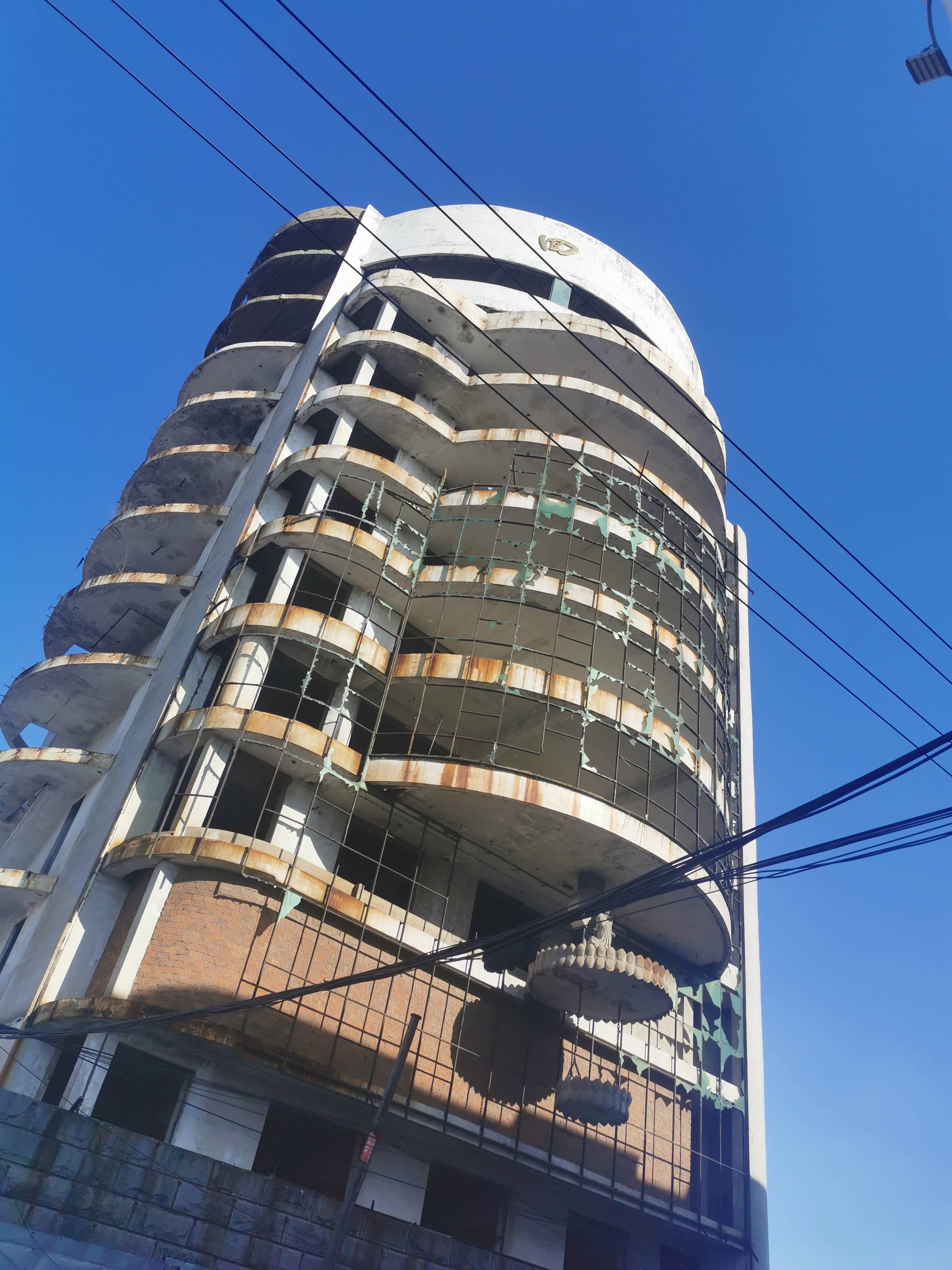 公主岭圈楼(本地资讯:多年的隐患终被清理)