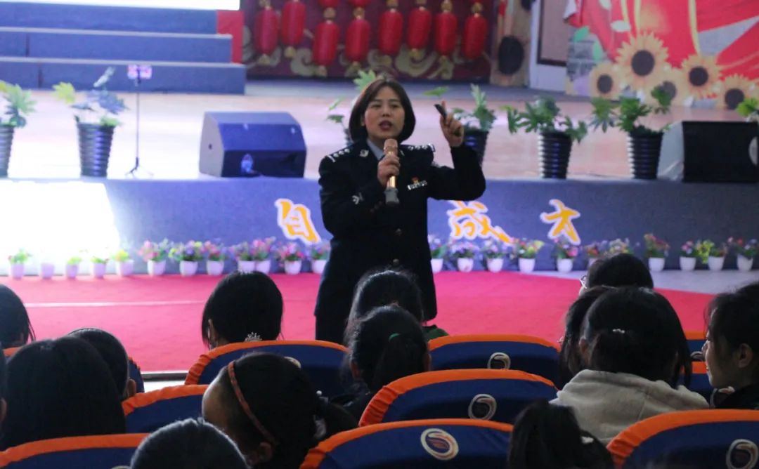 警校共育 呵护成长丨ꕥ 特别的礼物 送给少年的你 ꕥ