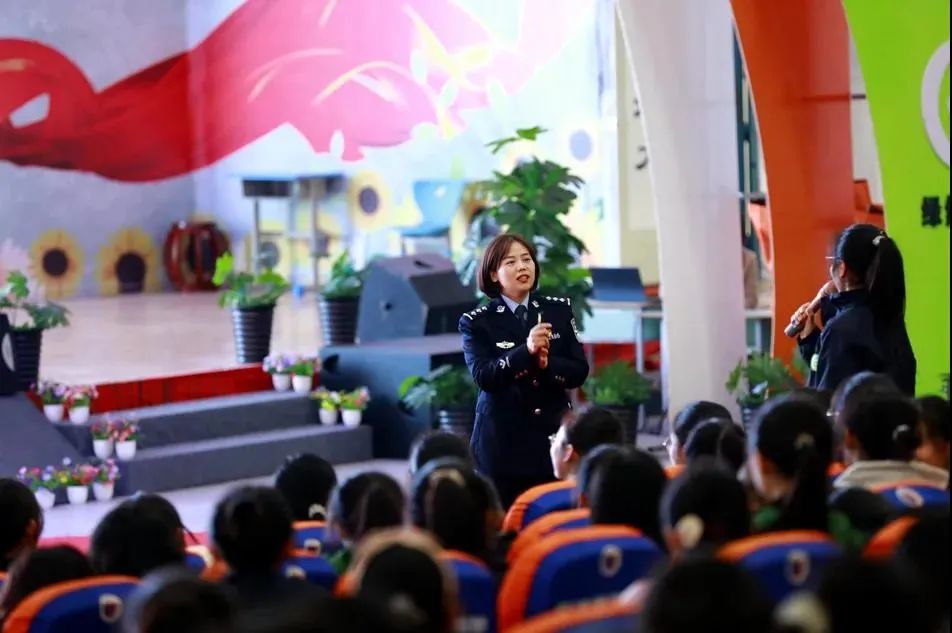 警校共育 呵护成长丨ꕥ 特别的礼物 送给少年的你 ꕥ