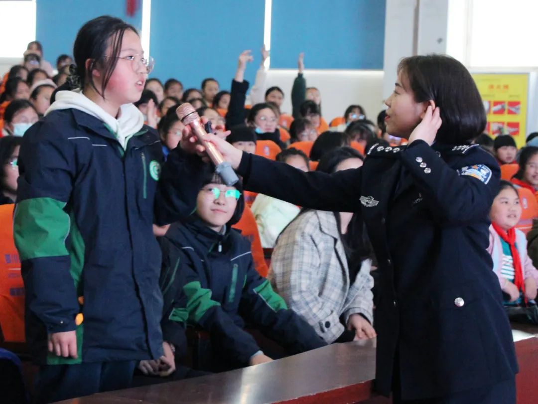 警校共育 呵护成长丨ꕥ 特别的礼物 送给少年的你 ꕥ