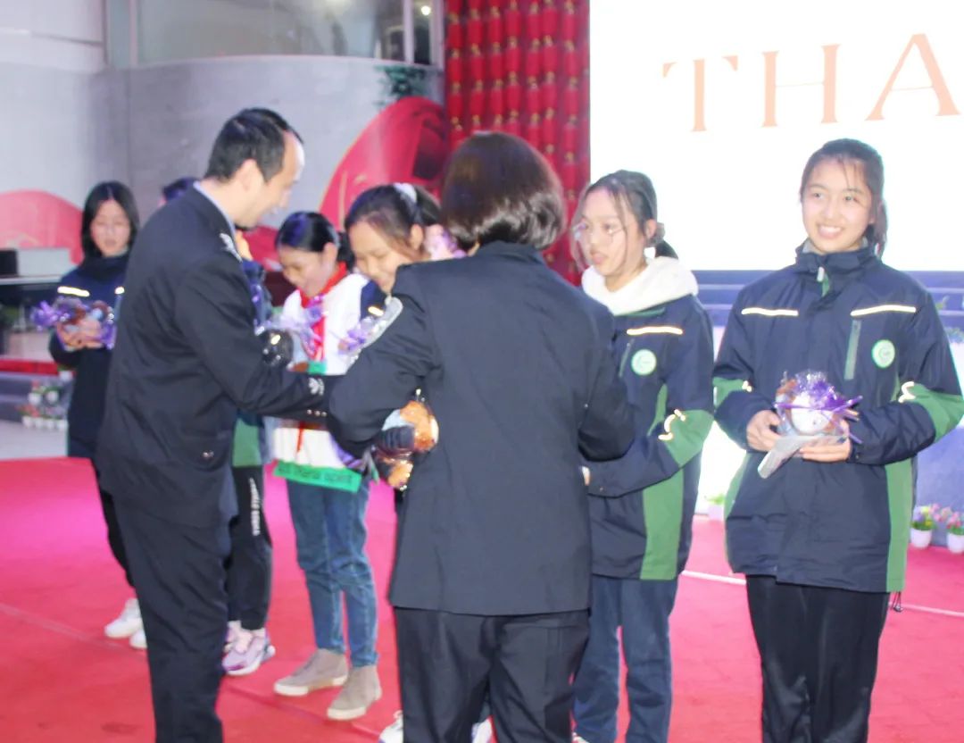 警校共育 呵护成长丨ꕥ 特别的礼物 送给少年的你 ꕥ