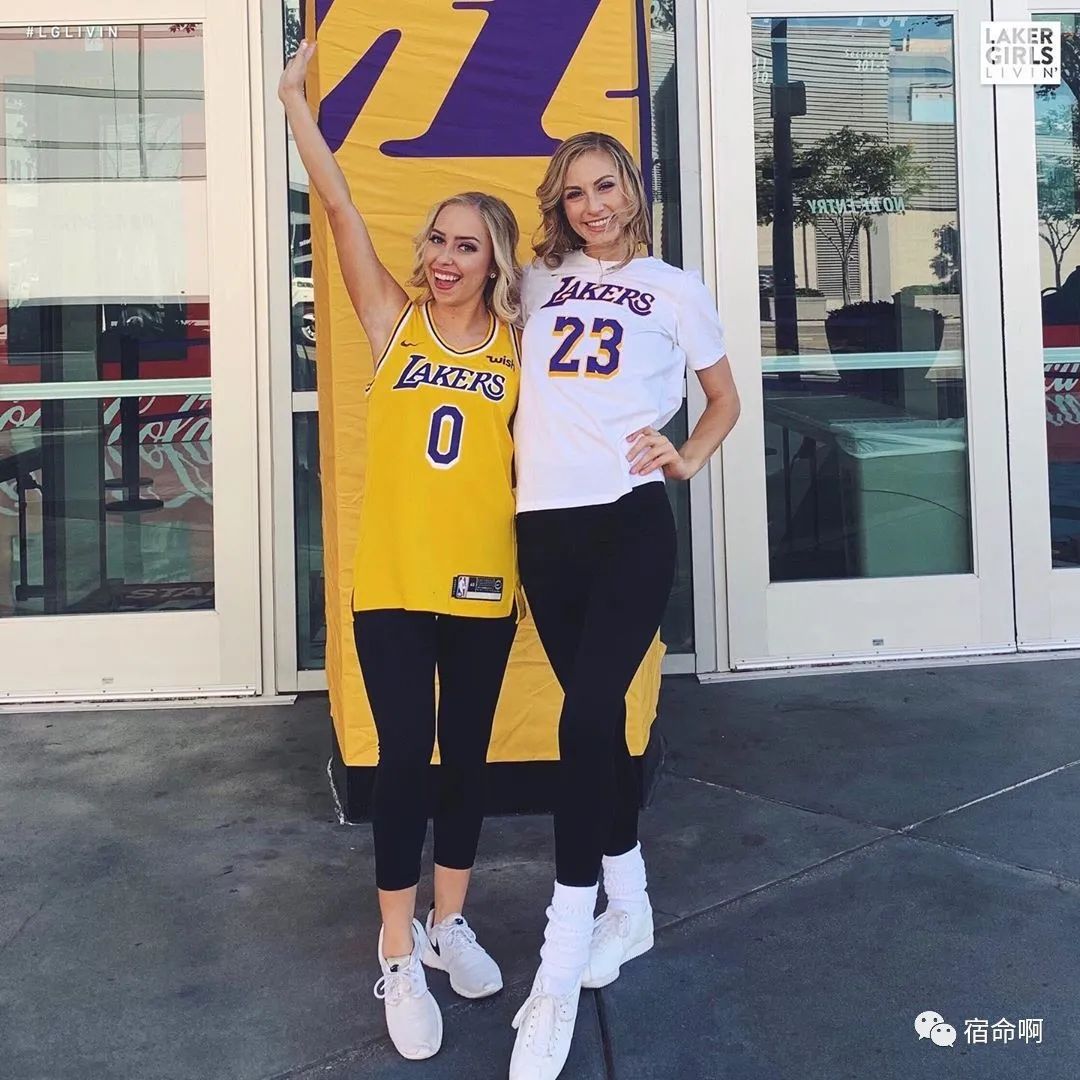 湖人拉拉队(LakerGirls～湖人啦啦队是NBA最受欢迎的啦啦队之一)