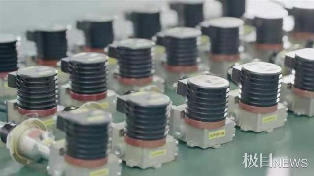 ​我国首款百万像素级双色波段红外探测器在汉问世，高德红外为“中国芯”再添悍将