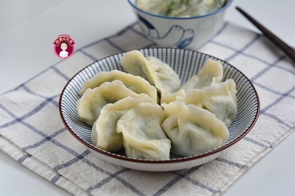 韭菜雞蛋蝦皮餃子餡的做法(和飯店大廚相比只差這一步)