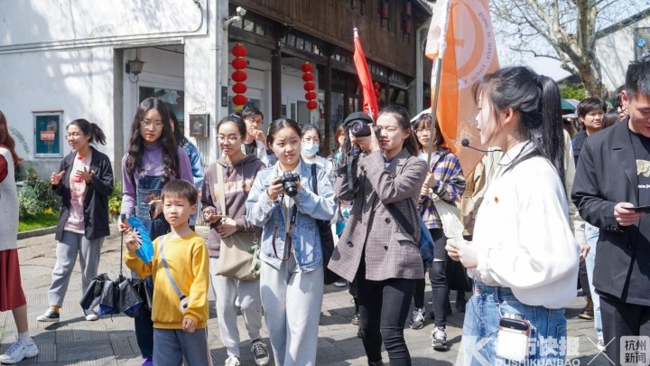 青春走读，红色足迹——青春版杭州党史学习教育，浙大城市学院同学走出校园，用镜头为大家记录杭城红色景点