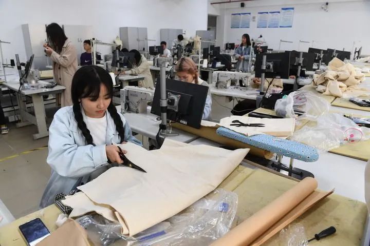 今天！《光明日报》整版关注闽江学院