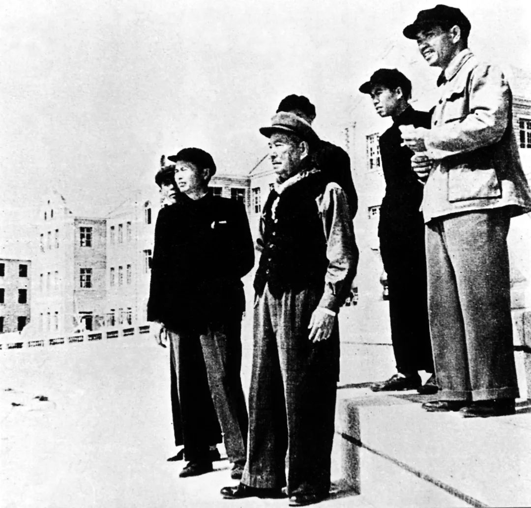 “宁可卖大厦，也要办厦大！”