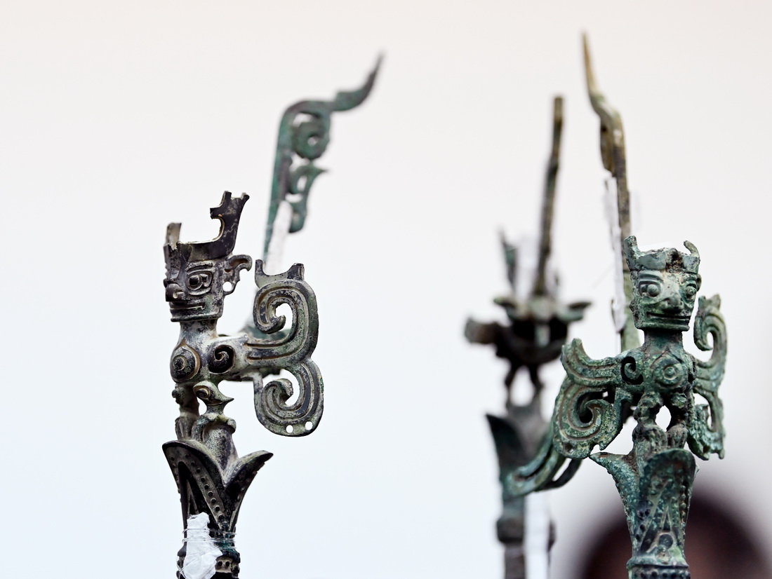 青铜树修复后将展出青铜树修复后将展出ne