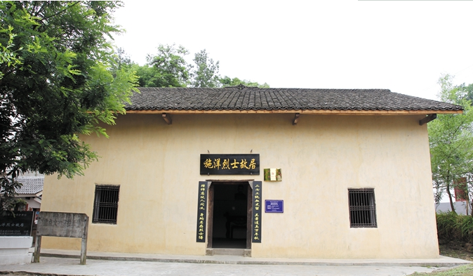 心系劳苦大众的“劳工律师”，遇害后数千人跪地痛哭为他扶灵