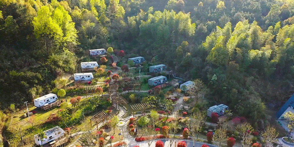 武汉周边旅游年卡景点(武汉周边适合老年人旅游的地方)